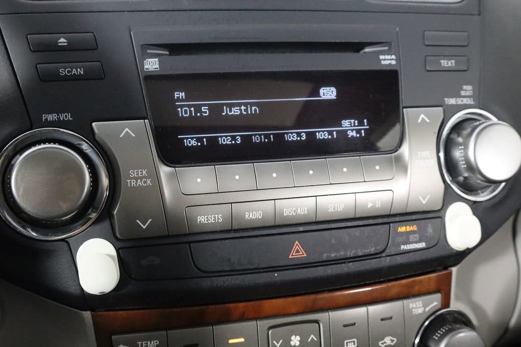 Used 2012 Toyota Highlander Limited w/ Tow Pkg image 32