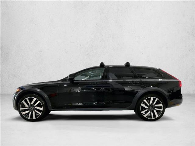 Used 2025 Volvo V90 B6 Cross Country Plus w/ Protection Package Premier AWD/4WD image 6