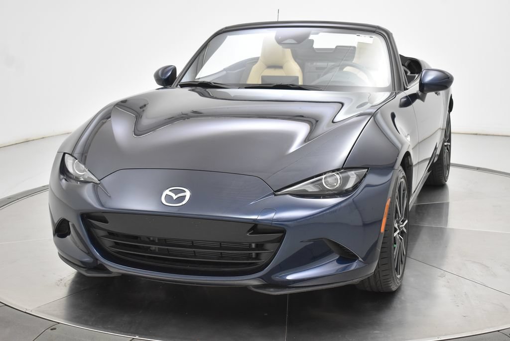 Used 2025 MAZDA MX-5 Miata Grand Touring RWD image 15