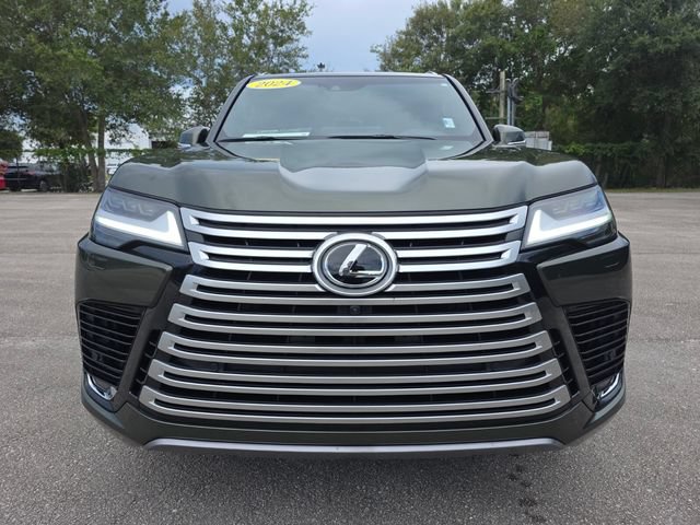 Used 2024 Lexus LX 600 4WD w/ Premium Package image 8