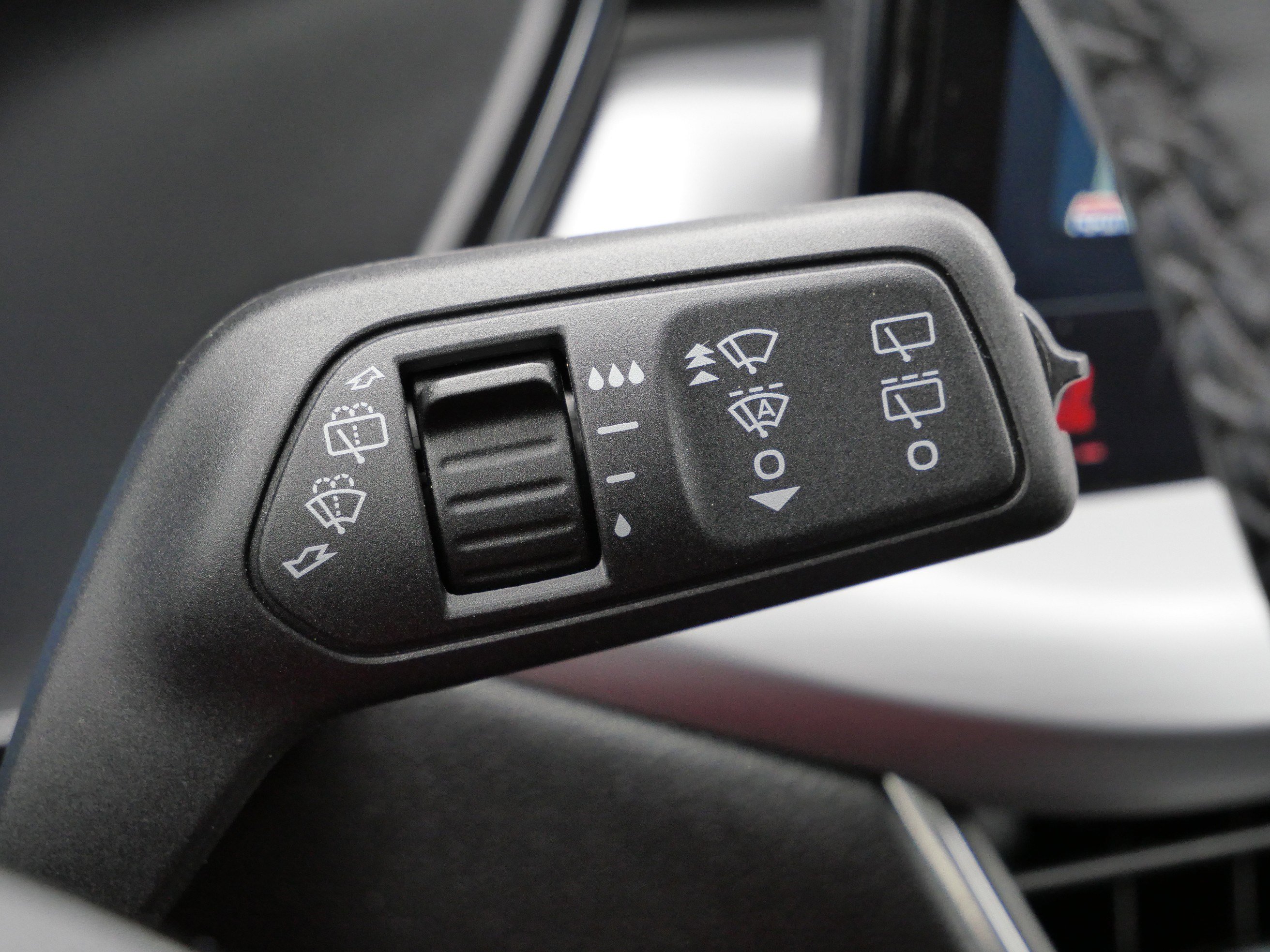 Used 2023 Ford Escape Platinum image 33