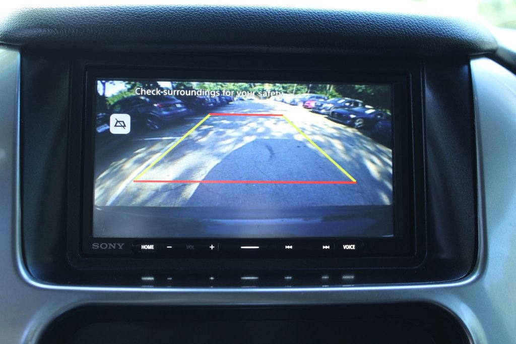 Used 2015 Chevrolet Suburban LS RWD image 18