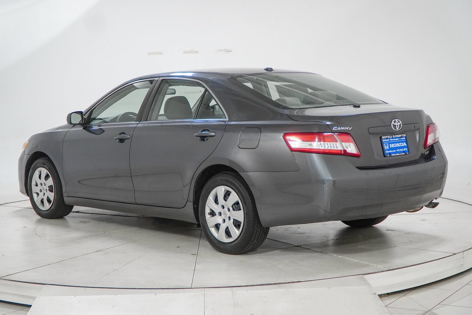 Used 2011 Toyota Camry LE FWD image 7
