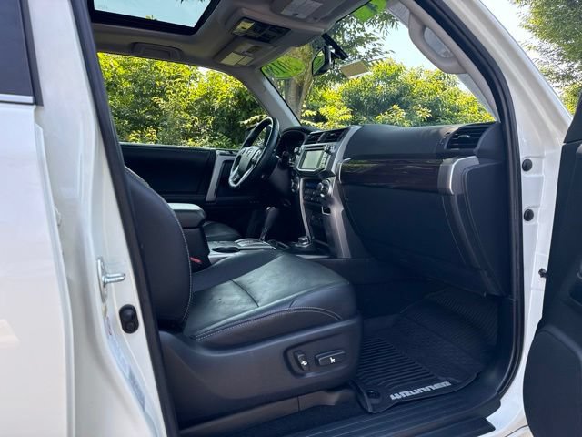 Used 2018 Toyota 4Runner Limited AWD/4WD image 37