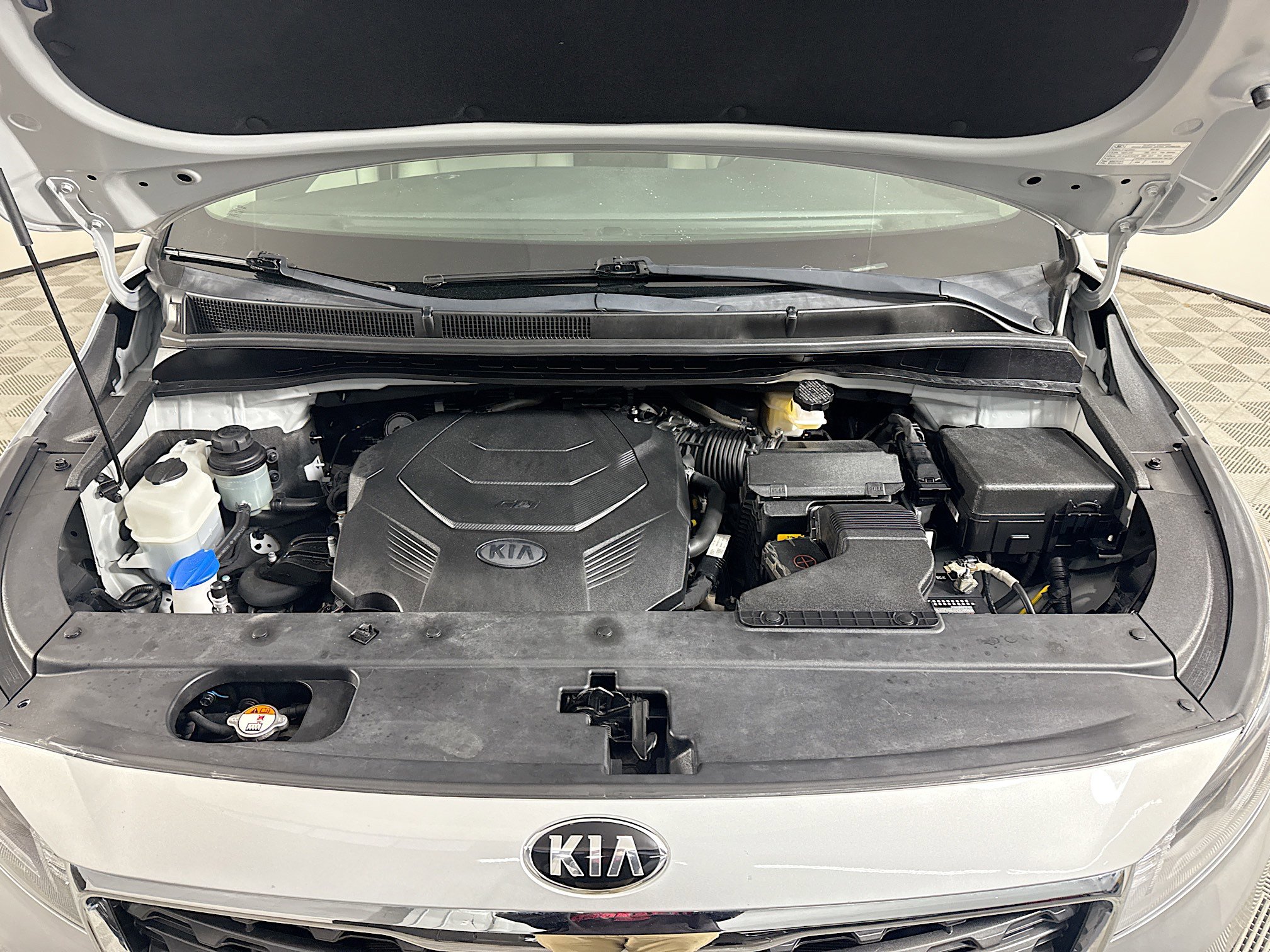 Used 2021 Kia Sedona LX image 36