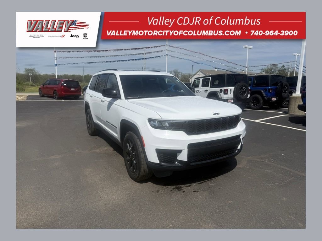 Certified 2024 Jeep Grand Cherokee L Altitude AWD/4WD image 1