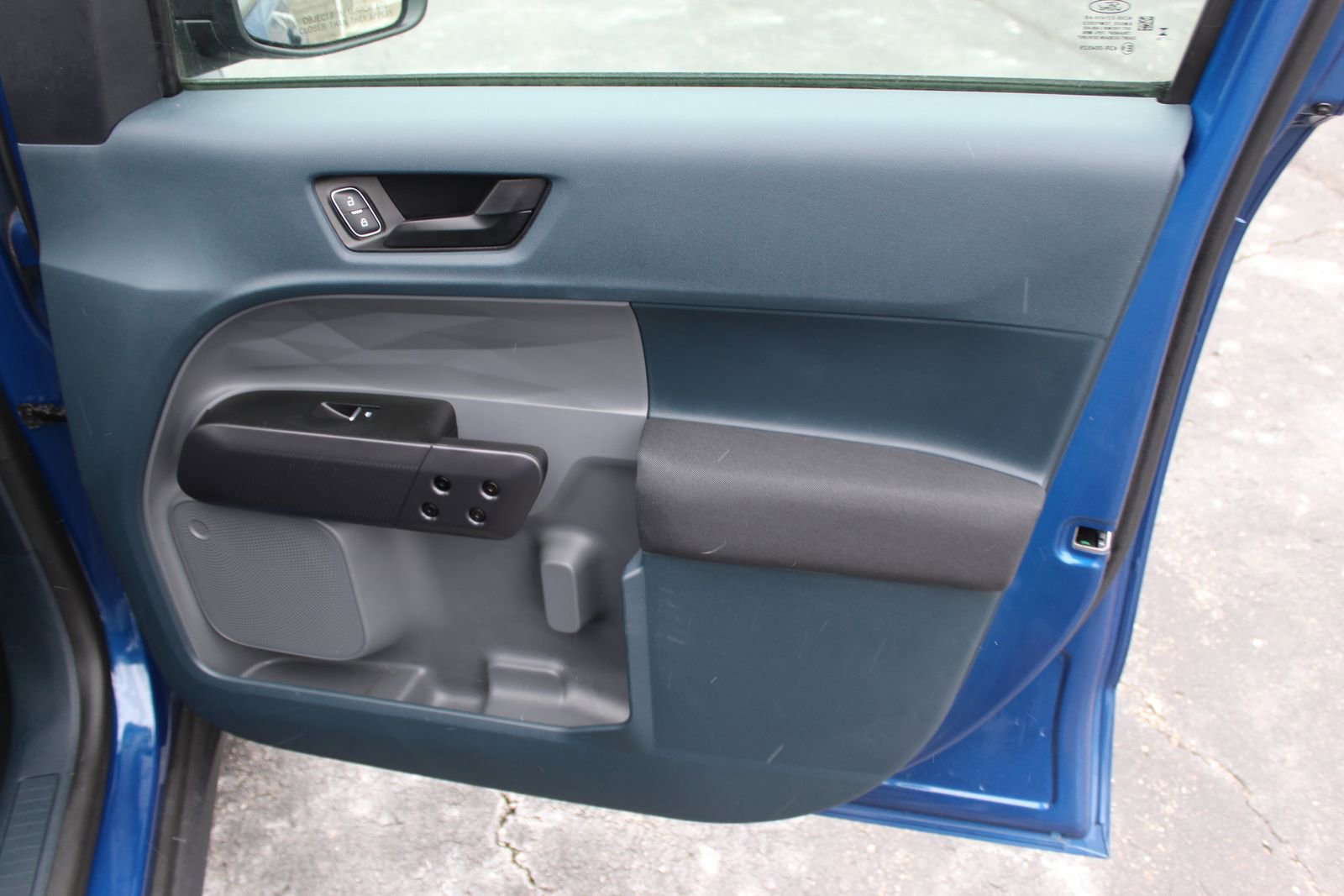 Used 2023 Ford Maverick XL image 11