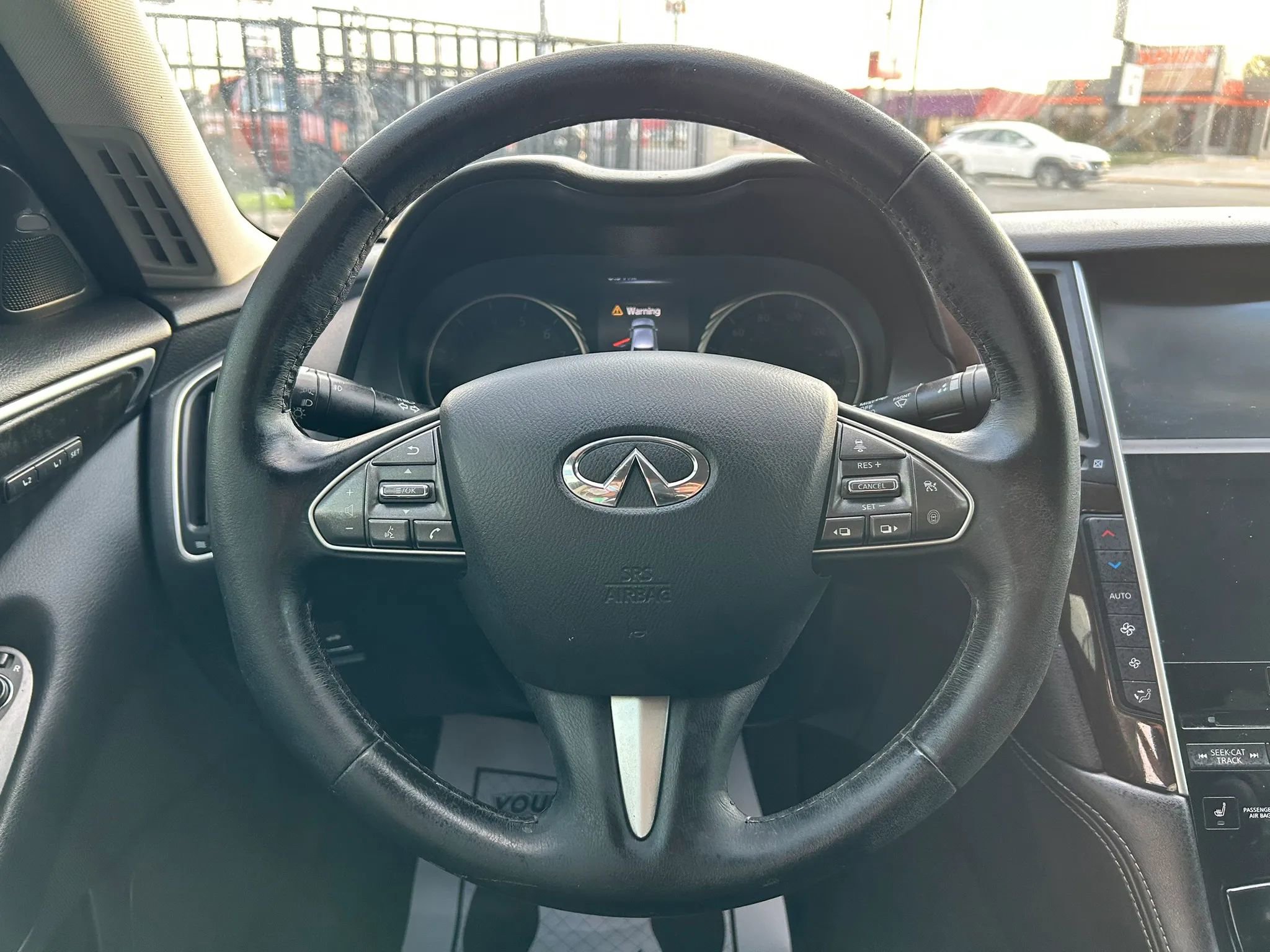 Used 2014 INFINITI Q50 Premium w/ Technology Package RWD image 20