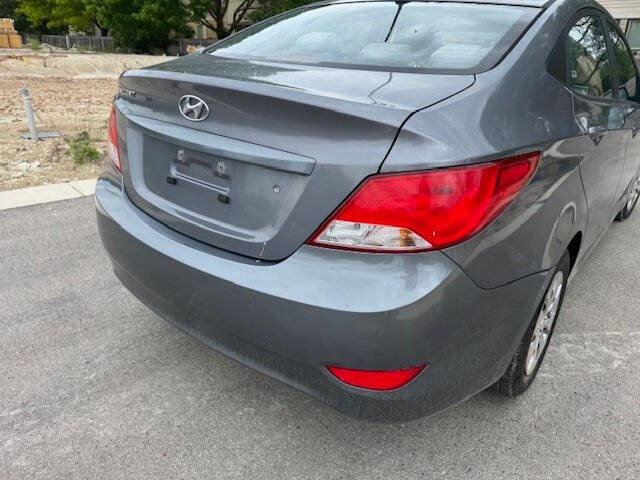 Used 2017 Hyundai Accent SE image 10