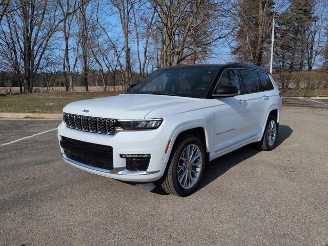 Used 2024 Jeep Grand Cherokee L Summit w/ Advanced Protech Group IV image 7