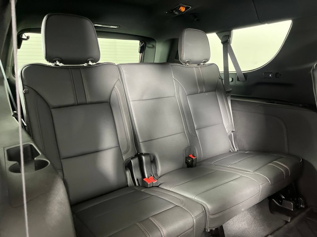 Used 2024 Chevrolet Suburban RST w/ Luxury Package AWD/4WD image 13
