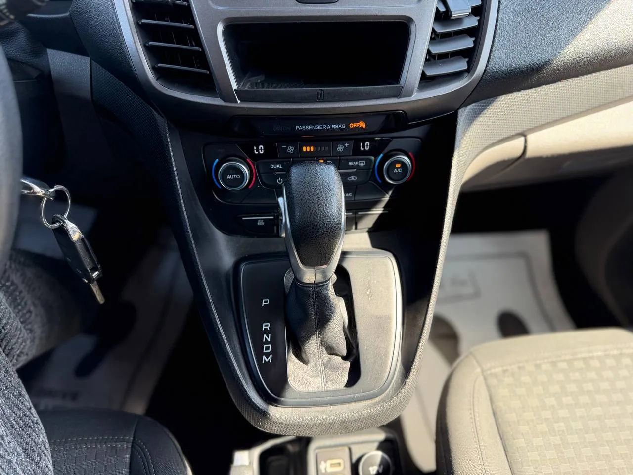 Used 2019 Ford Transit Connect XLT image 48