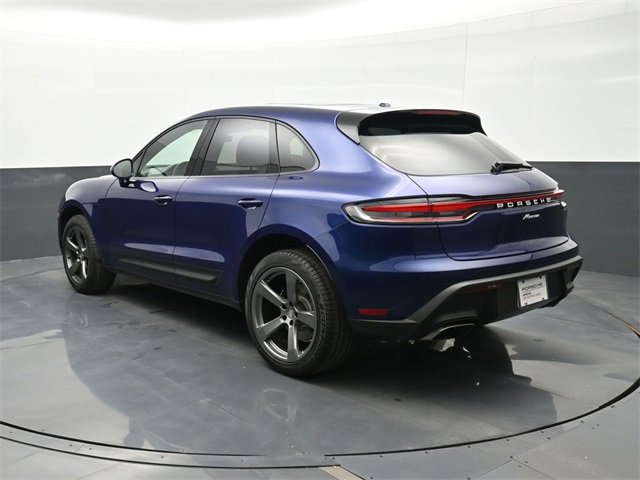 Used 2025 Porsche Macan image 3