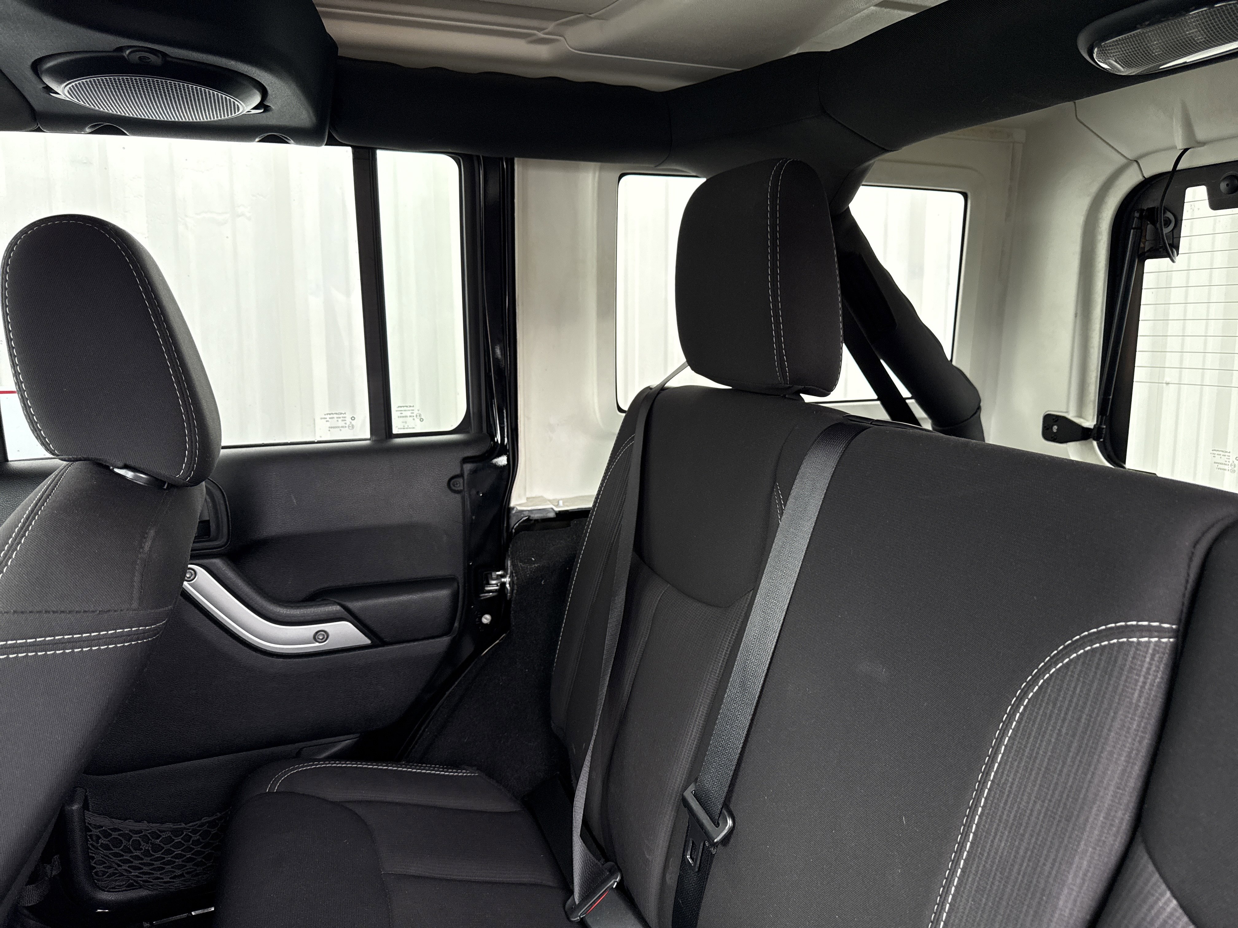 Used 2014 Jeep Wrangler Unlimited Rubicon w/ Connectivity Group image 21