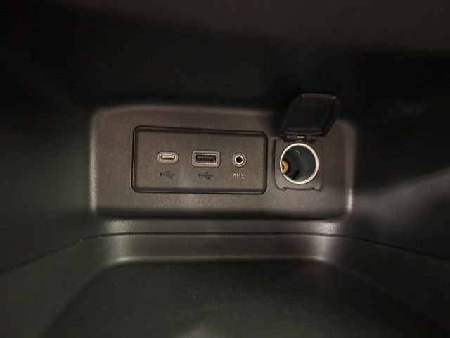 Used 2021 Chevrolet Equinox LT image 23