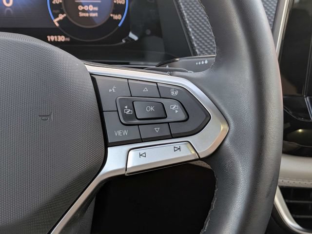 Used 2025 Volkswagen Atlas Cross Sport SEL Premium R-Line AWD/4WD image 28