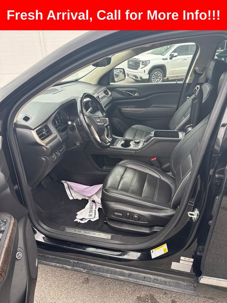Used 2023 GMC Acadia Denali w/ Black Diamond Edition image 3