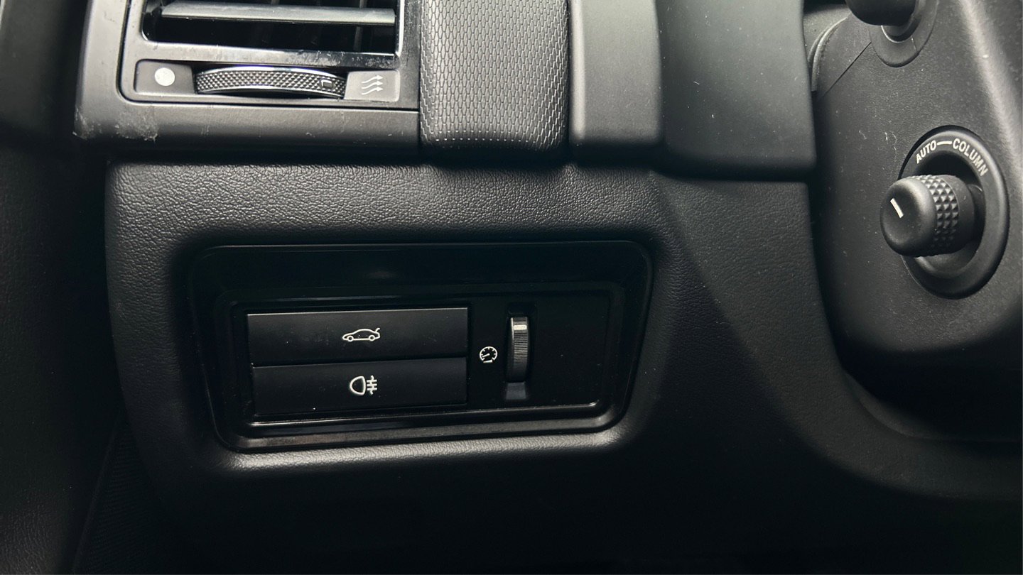 Used 2015 Jaguar F-TYPE S image 29