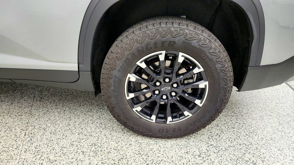 Used 2024 Chevrolet Traverse Z71 AWD/4WD image 9