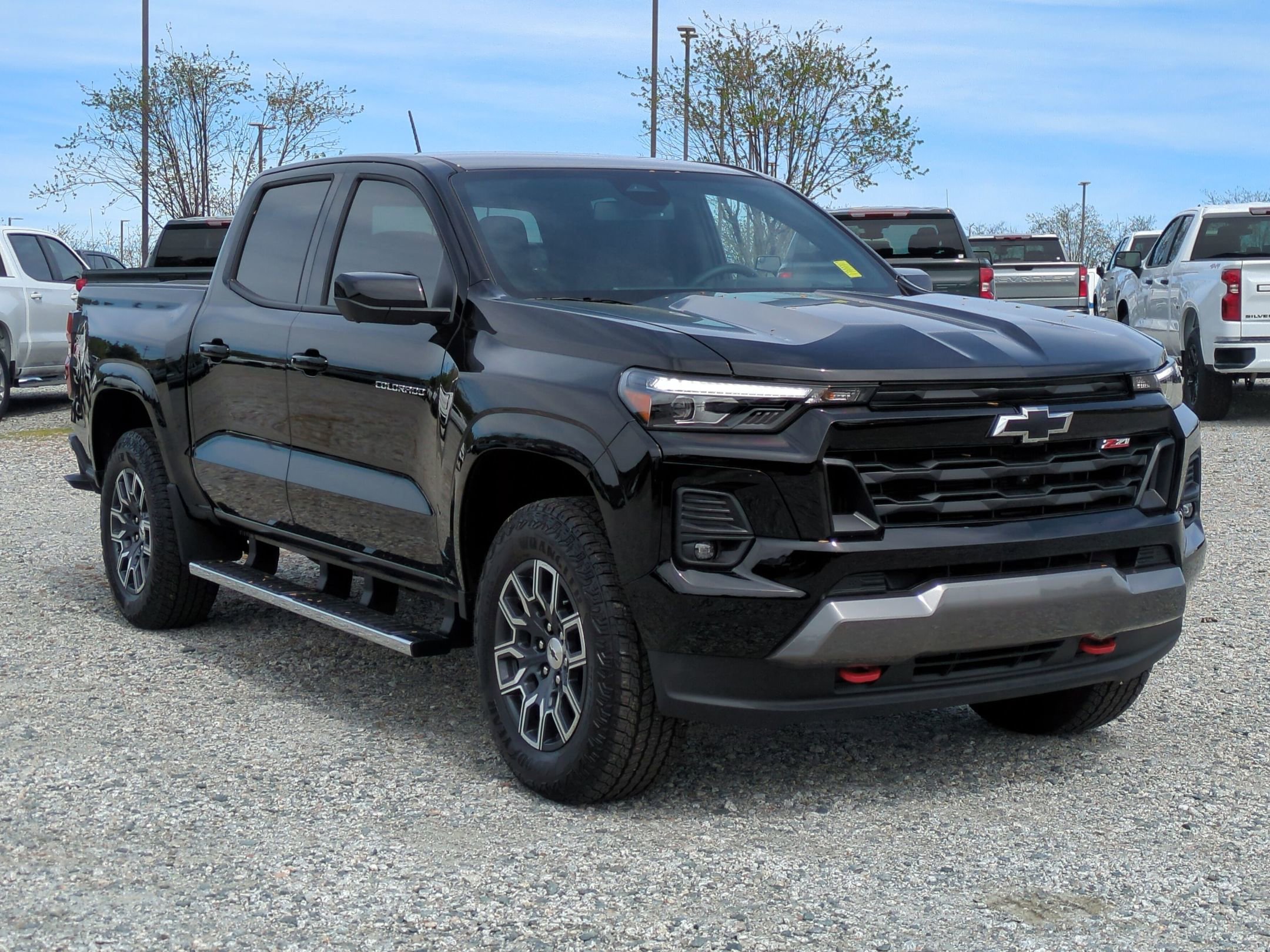 Certified 2026 Chevrolet Colorado Z71 w/ Technology Package AWD/4WD image 2