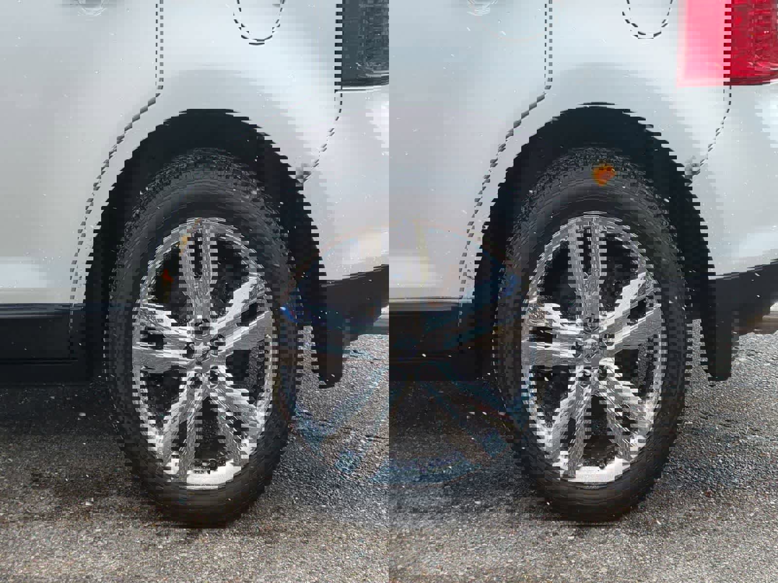 Used 2011 Ford Edge Limited image 14