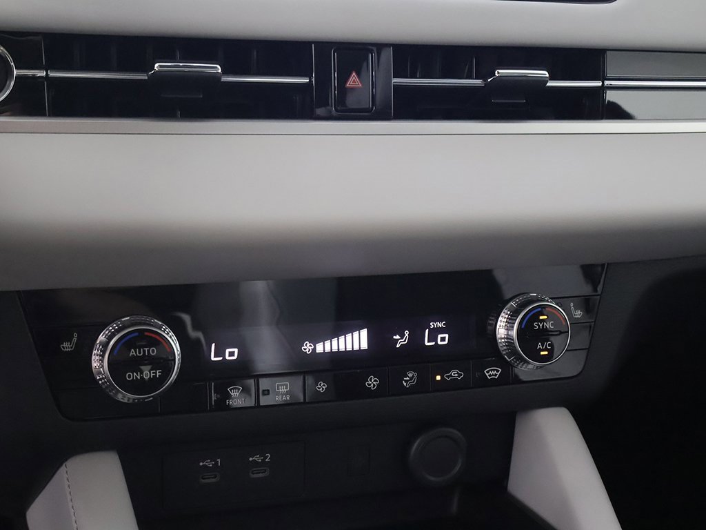 New 2025 Mitsubishi Outlander SE image 49