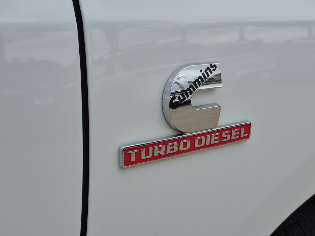 Used 2025 RAM 3500 Laramie AWD/4WD image 7