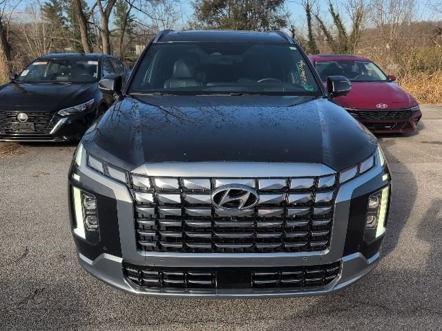 Used 2024 Hyundai Palisade Calligraphy image 2