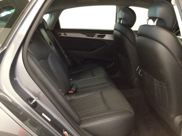 Used 2016 Hyundai Genesis 3.8 RWD image 7