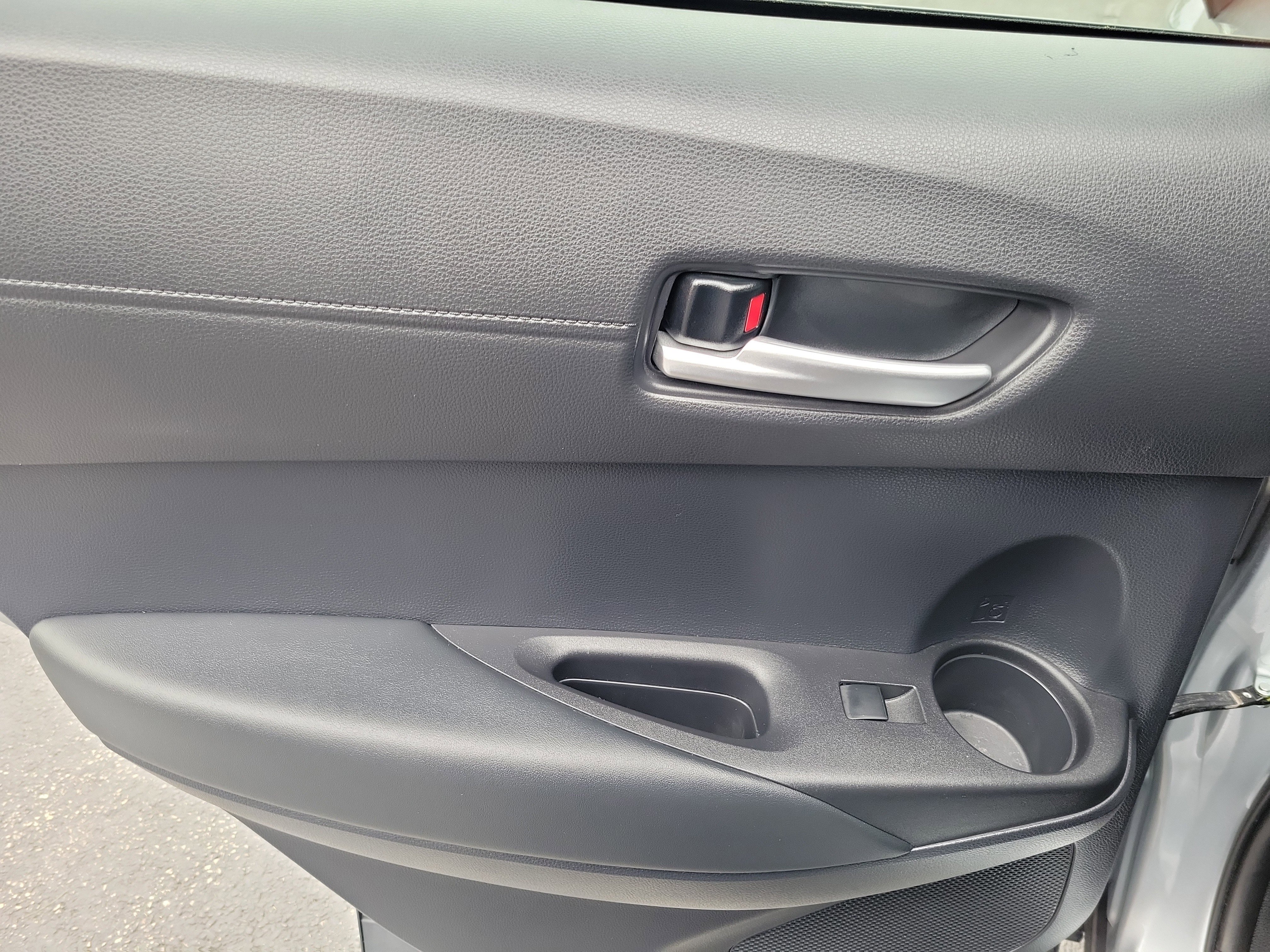 Used 2025 Toyota Corolla Cross AWD Hybrid w/ Convenience Package image 13