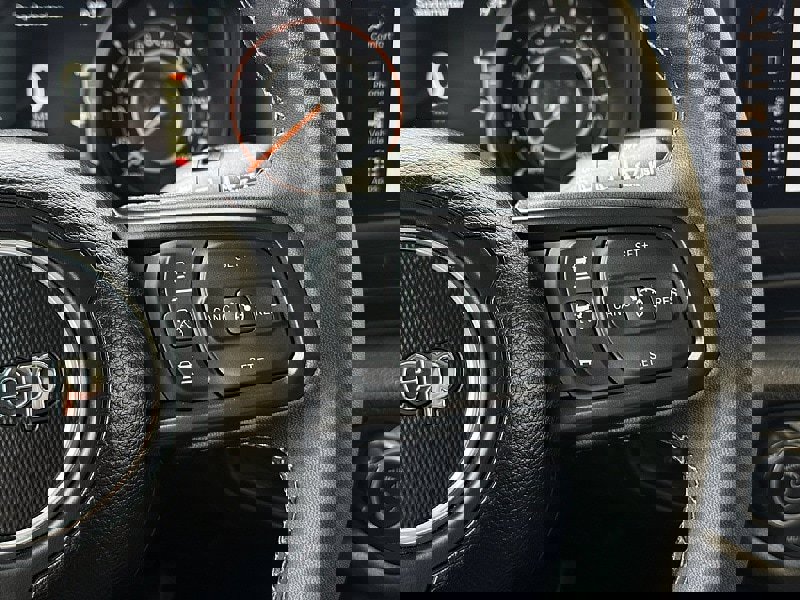 Used 2025 Jeep Wrangler Willys image 14