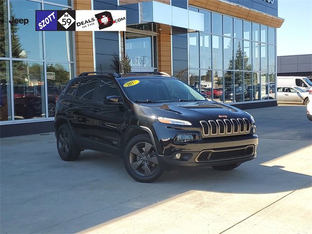 Used 2017 Jeep Cherokee Latitude w/ Comfort/Convenience Group
