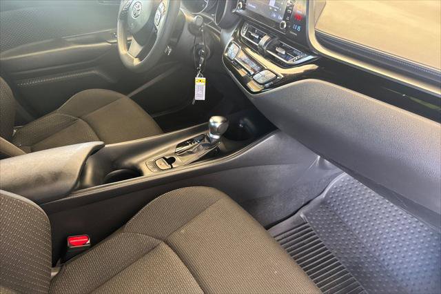 Certified 2019 Toyota C-HR LE image 15