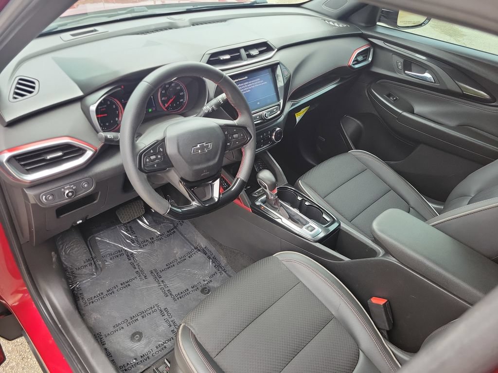 Used 2021 Chevrolet TrailBlazer RS w/ Technology Package FWD image 21