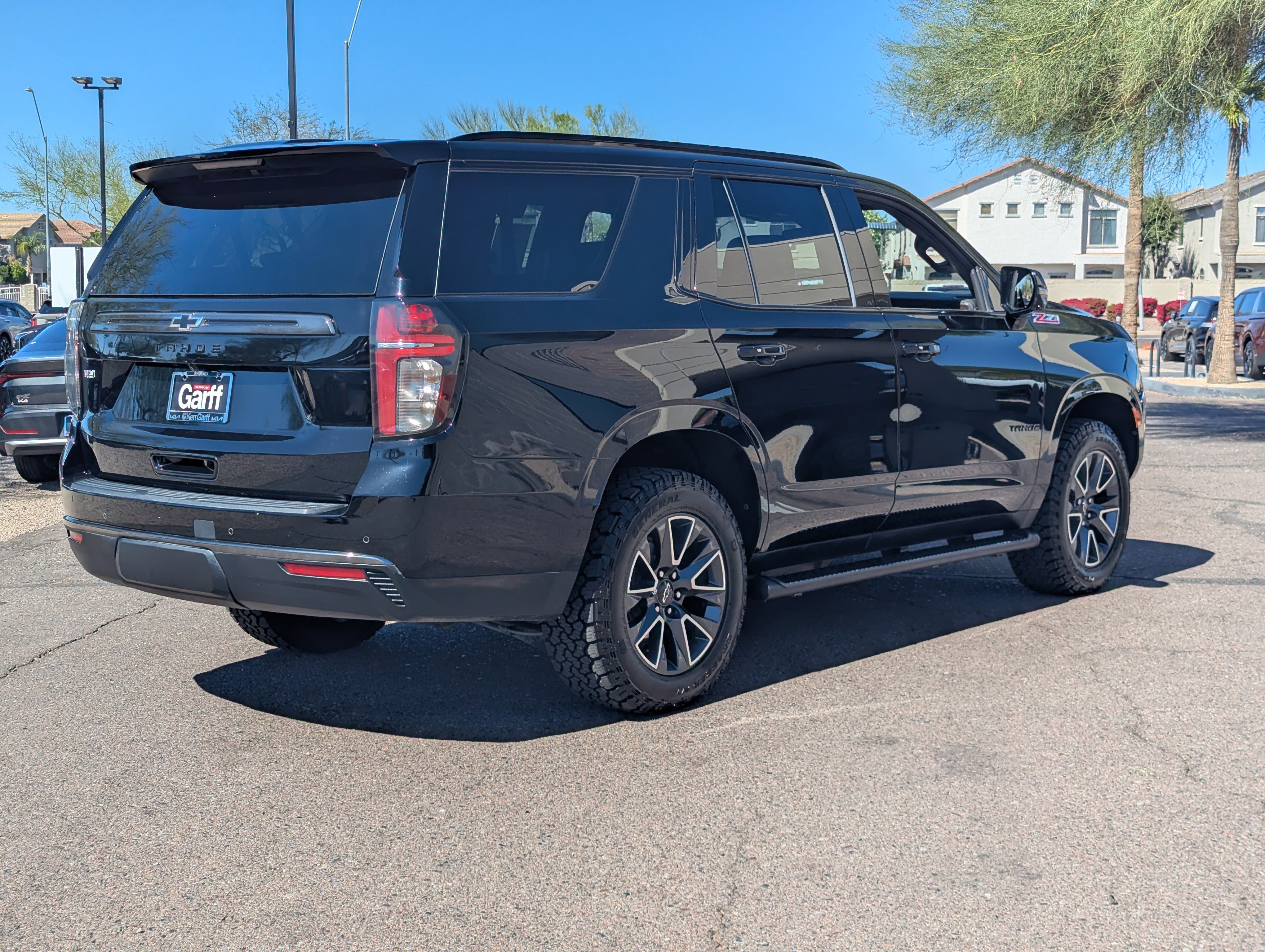 Used 2022 Chevrolet Tahoe Z71 w/ Luxury Package image 3