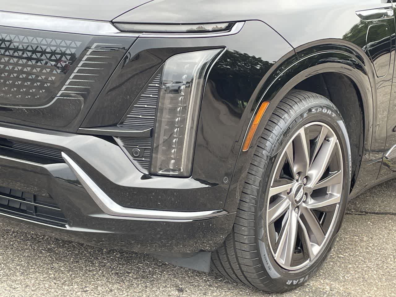 Certified 2026 Cadillac Vistiq Sport w/ LPO, Floor Liner Package AWD/4WD image 39