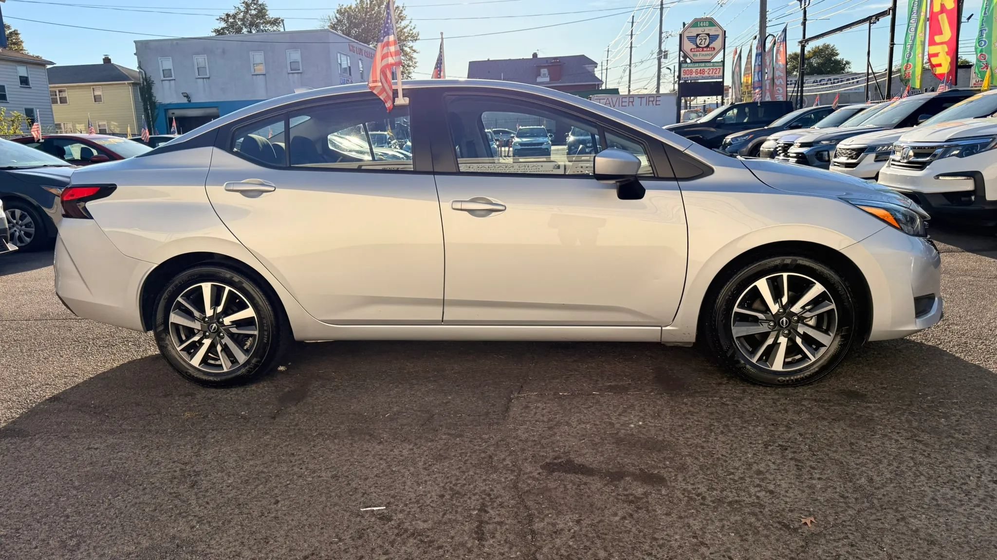 Used 2025 Nissan Versa SV FWD image 11
