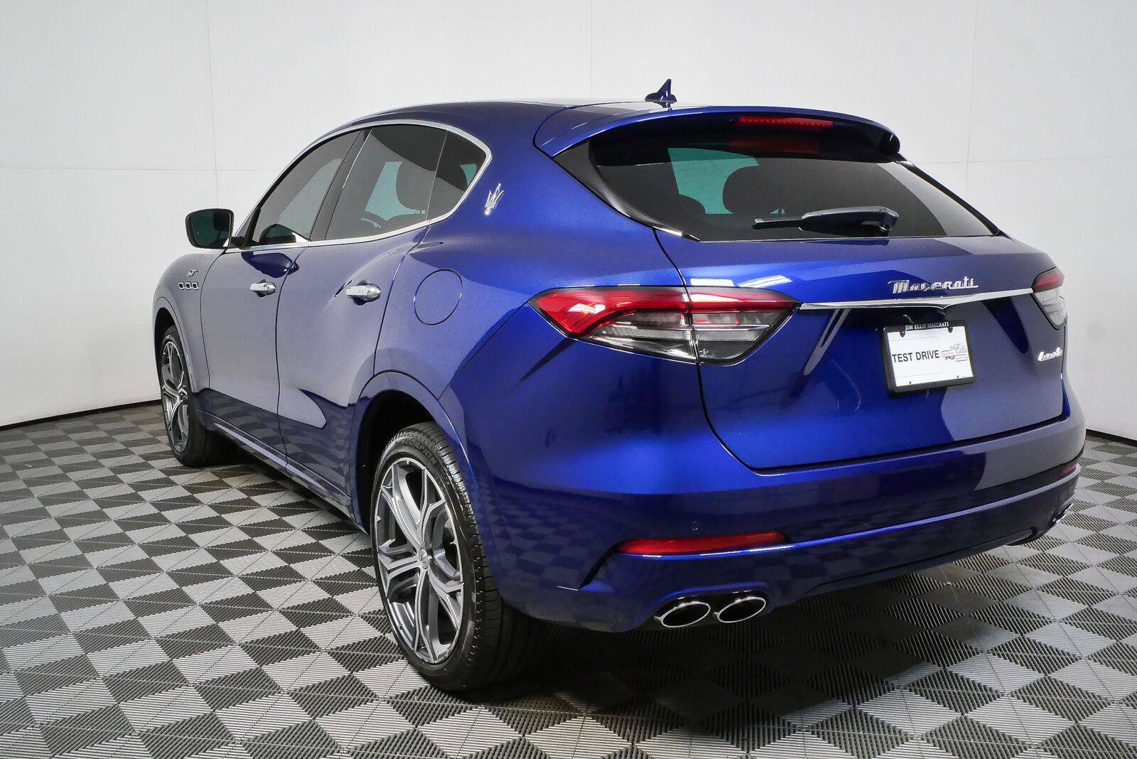Used 2023 Maserati Levante GT AWD/4WD image 26