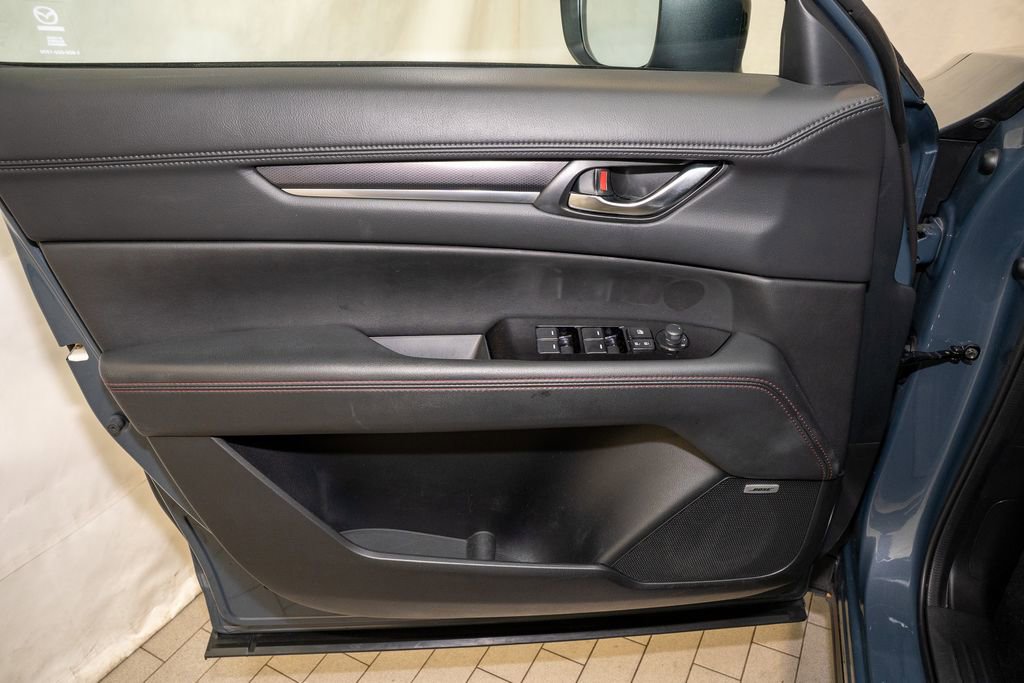 Used 2024 MAZDA CX-5 Carbon Edition image 12