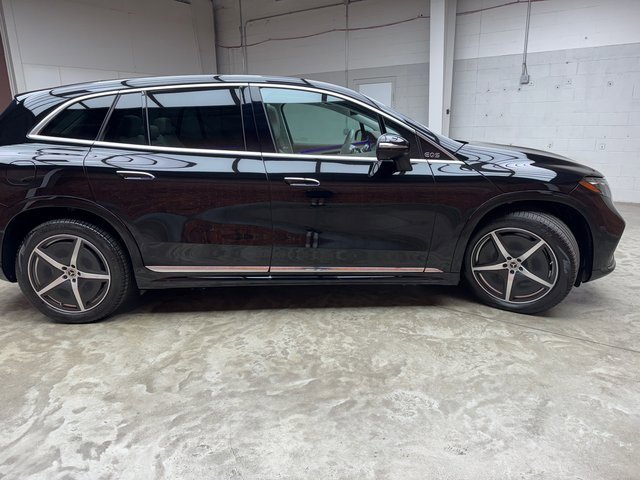 Used 2023 Mercedes-Benz EQS 580 4MATIC SUV image 6