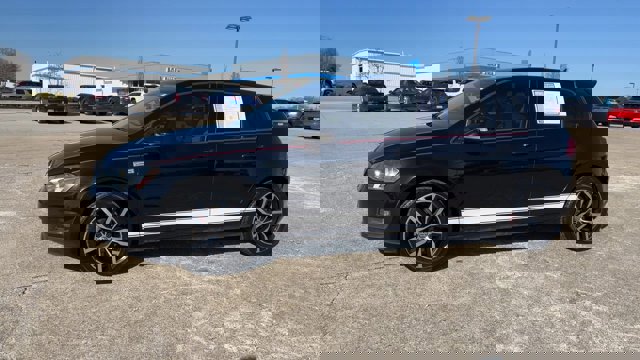 Used 2015 Volkswagen Golf S image 5