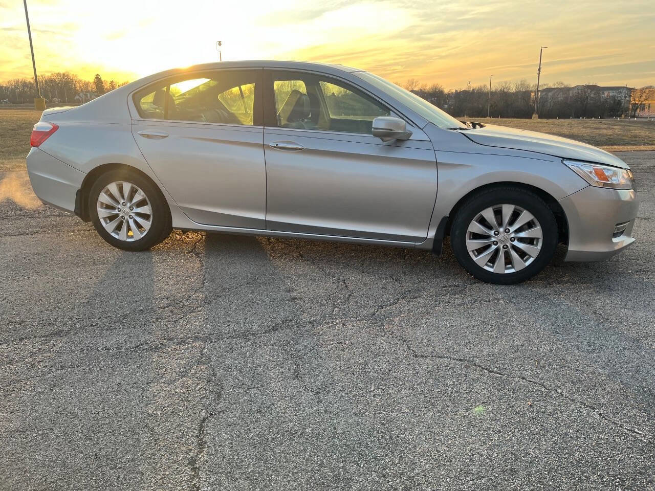 Used 2015 Honda Accord EX-L image 4