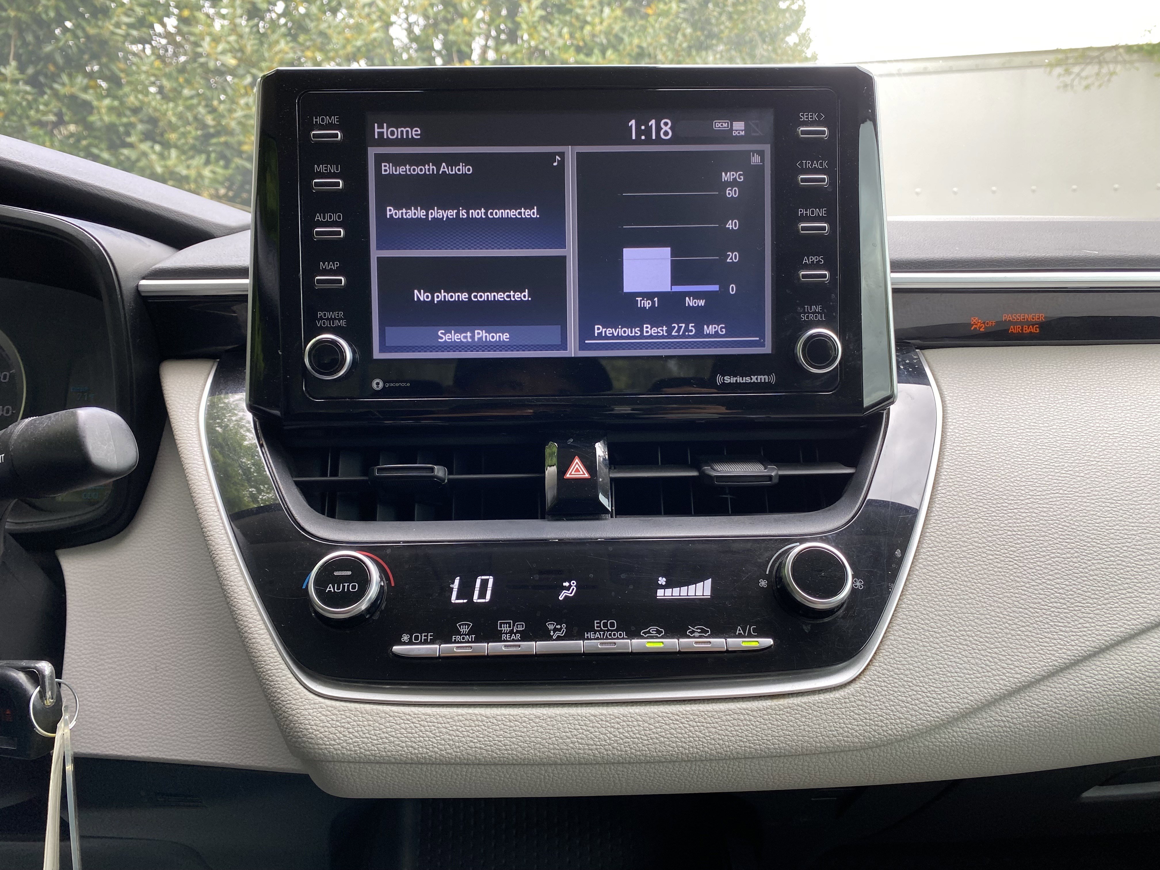 Used 2021 Toyota Corolla LE image 23