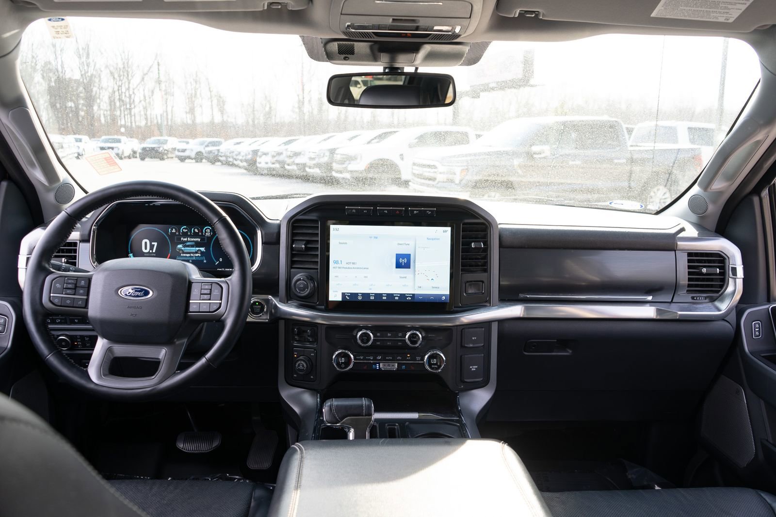 Used 2021 Ford F150 Lariat image 19