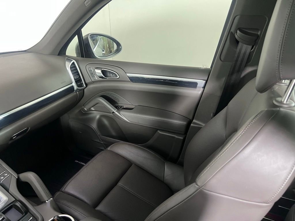 Certified 2015 Porsche Cayenne S AWD/4WD image 26