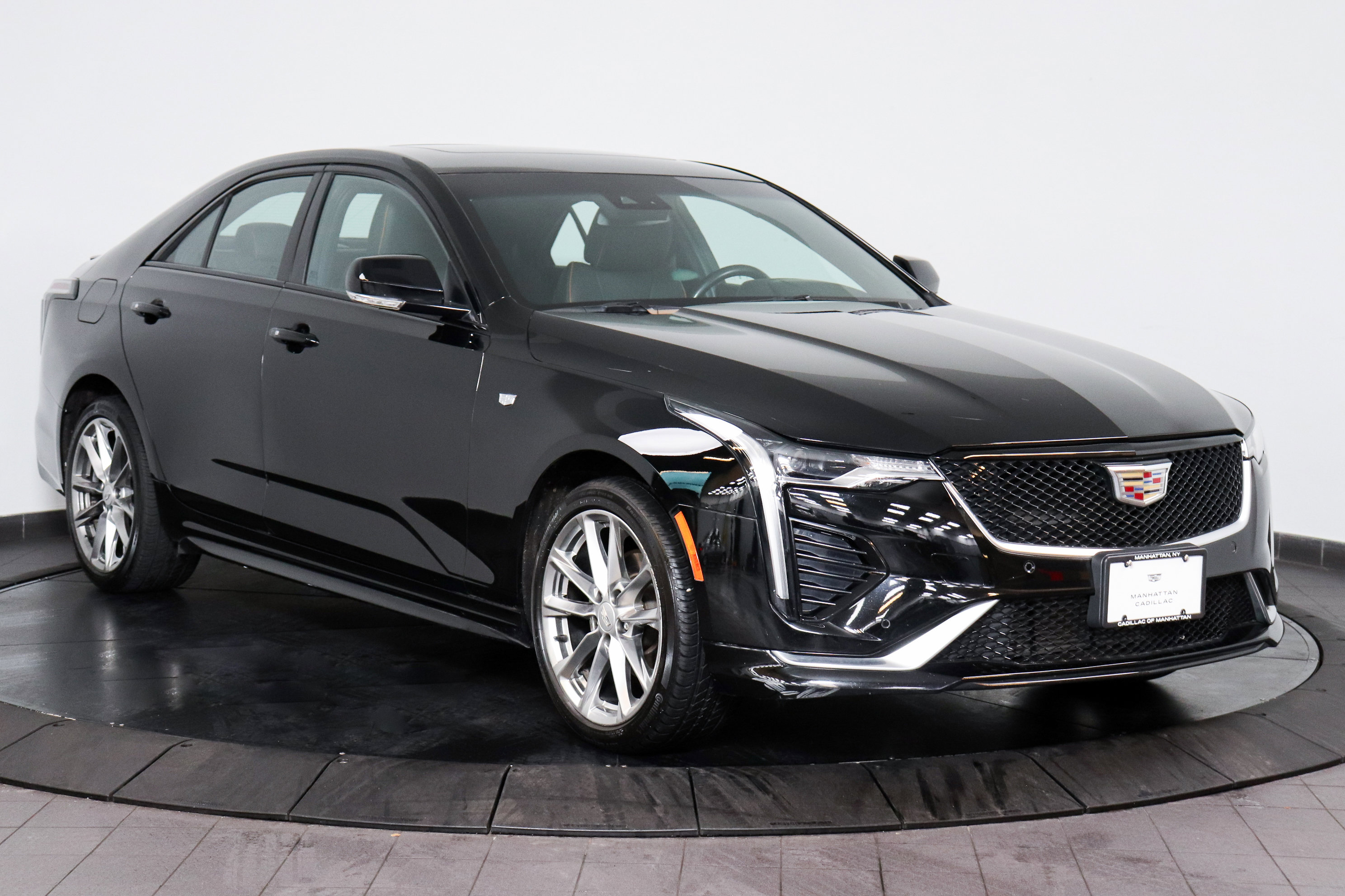 Used 2022 Cadillac CT4 Sport w/ Climate Package image 9