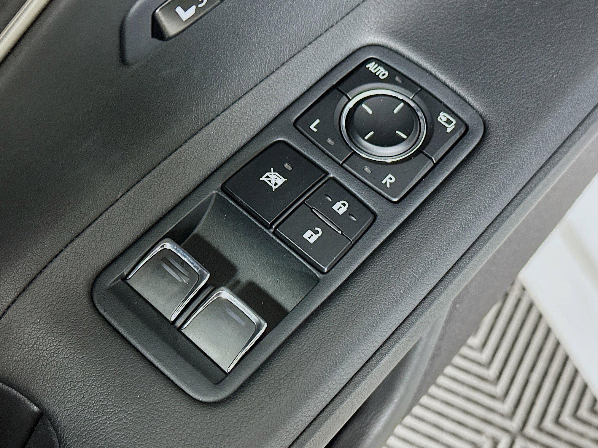 Used 2021 Lexus LC 500 Convertible w/ Touring Package image 18