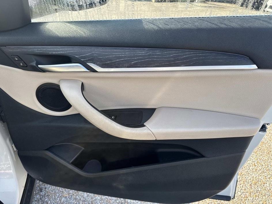 Used 2022 BMW X2 sDrive28i w/ Convenience Package image 17