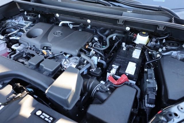 Used 2024 Toyota RAV4 LE image 38