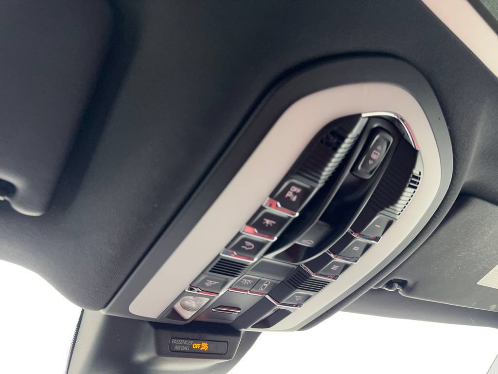 Used 2022 Porsche Macan AWD/4WD image 70